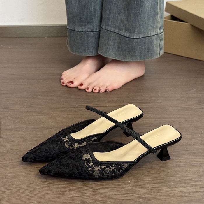 Bao Đầu Nửa Dép Nữ Mùa Hè Mặc Ngoài Ren Hoa Lưới Rỗng Thoáng Khí Mũi Nhọn Nhỏ Gót Nhọn Giày Cao Gót