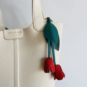 Da Nhập Khẩu Pháp Da Cừu Mini Đỏ Tulip Túi Mặt Dây Chuyền Chìa Khóa Ins Phong Cách Niche Cặp Đôi Mẫu Cao Cấp
