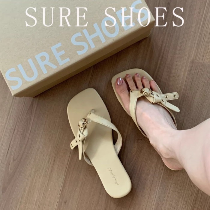 Lan ~ Phiên Bản PU 1cm Đế Phẳng Retro Flip-Flops Mặc Ngoài Phong Cách Mới Mùa Hè Thắt Lưng Khóa Dép