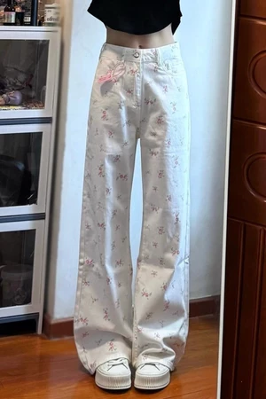 Quần jeans ống đứng thiết kế hoa màu trắng cho nữ, quần ống rộng cạp cao màu trắng xếp nếp