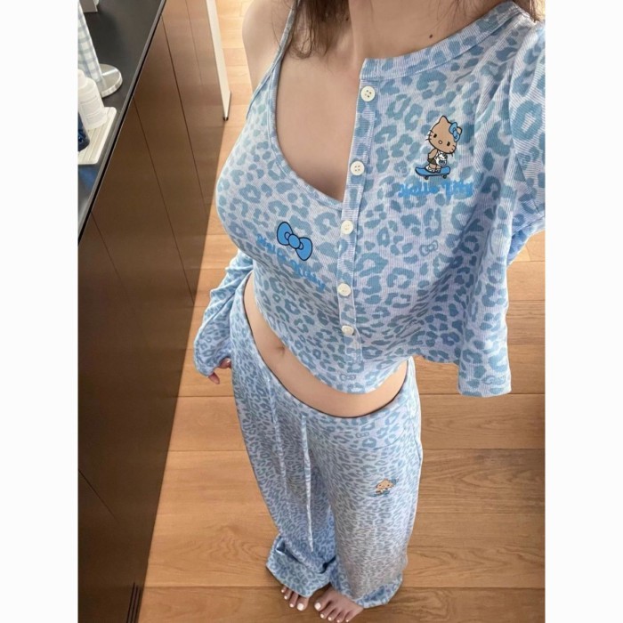 Bộ ba món ngọt ngào Nhật Bản hottie mèo kitty treo quần dài mới màu xanh da báo quần áo mặc ở