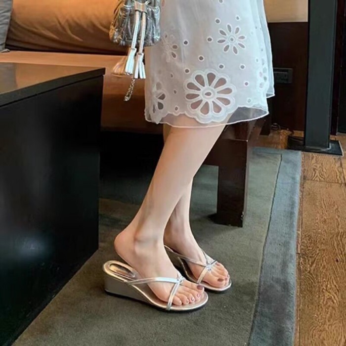 Dép xỏ ngón mũi nhọn kiểu Pháp xinh xắn cho nữ mặc làm áo khoác ngoài, quai mỏng kiểu cổ tích cho n