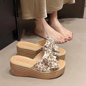 Dép đế dày đế dày cho nữ mùa hè kiểu mới bánh bông lan nơ dép cao gót cho người nhỏ tuổi đi d