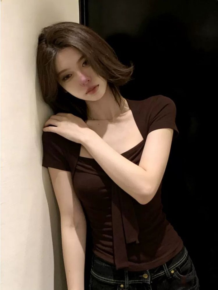 Áo thun ngắn tay cổ vuông thiết kế thời trang Mỹ dành cho nữ mùa hè mới thiết kế hot girl giả