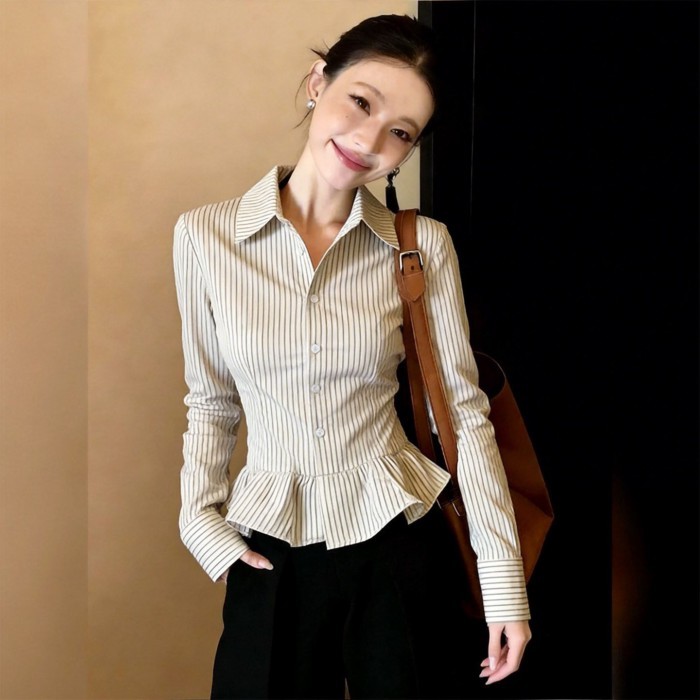 Áo sơ mi dài tay kẻ sọc giản dị phong cách Hàn Quốc dành cho nữ mùa xuân kiểu mới eo nhún bèo gi