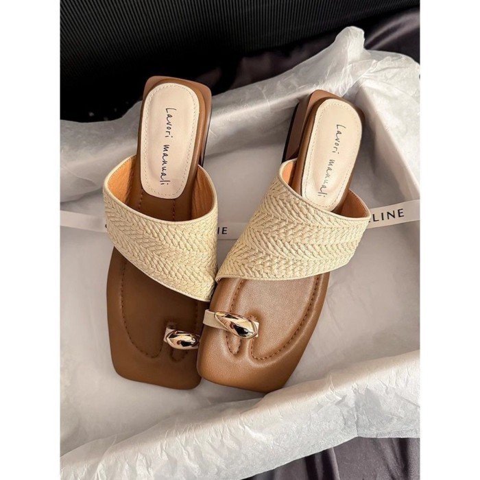 Lan ~ Smile Đi đến cuộc hẹn mùa hè Phong cách kỳ nghỉ Dệt Flip-Flops Gót dày Mặc bên ngoài Dép phong cách mới của Pháp