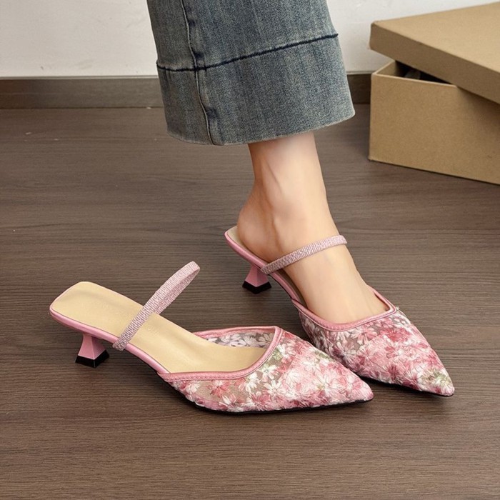 Bao Đầu Nửa Dép Nữ Mùa Hè Mặc Ngoài Ren Hoa Lưới Rỗng Thoáng Khí Mũi Nhọn Nhỏ Gót Nhọn Giày Cao Gót
