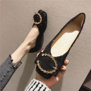 Giày Nữ Mũi Vuông Giày Đế Bằng Nữ Mùa Xuân Nông Khóa Kim Loại Mũ Bò Giày Gió Buổi Tối Nhẹ Nhàng Muỗ