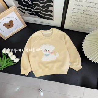 Áo len phong cách giản dị cho bé gái thời trang trong khuôn viên trường