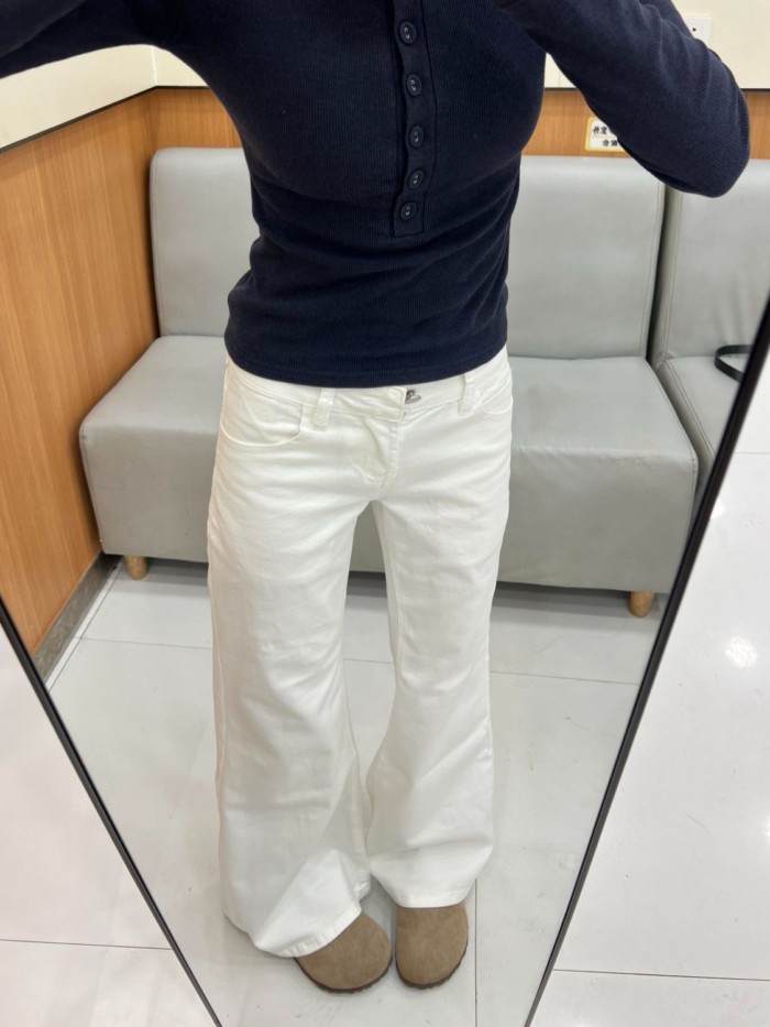 Quần jeans bootcut trắng cạp thấp của Mỹ dành cho nữ, phong cách mùa xuân mới, rộng rãi và linh