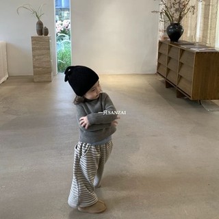 Quần nhung ống suông và quần thể thao sọc ngang cho bé gái. Quần thể thao ống rộng dày 3 khối thời