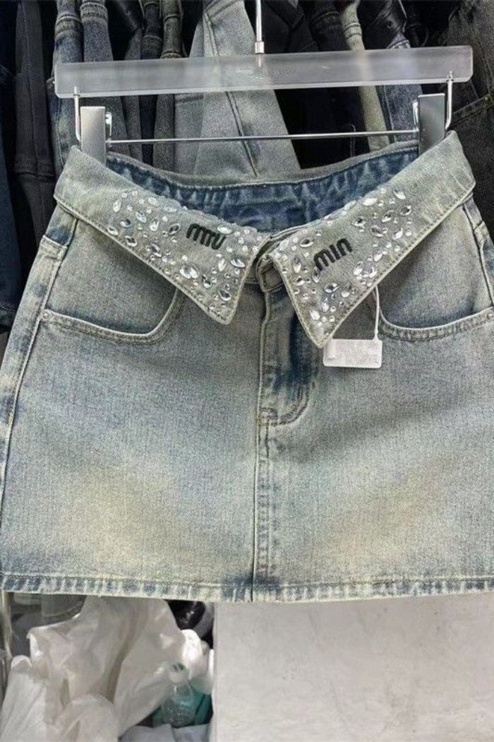 Váy thiết kế ve áo wash của Mỹ thích hợp thêu kim cương màu xanh nhạt Váy ngắn chữ A denim dà