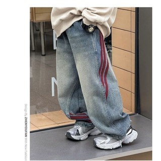 Quần áo trẻ em, quần jean bé trai, quần thêu đỏ, vải denim mềm đã giặt, mềm mại, thoải mái