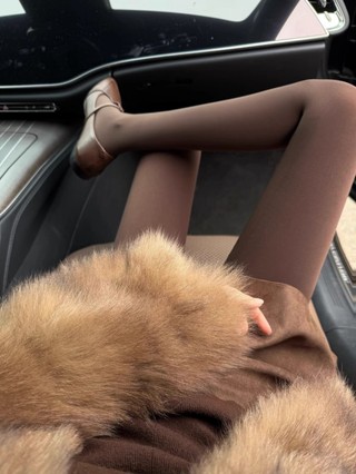 Quần Legging Retro Màu Cà Phê Cao Cấp, Mỏng, Định Hình Chân Đẹp và Chống Chảy Xệ