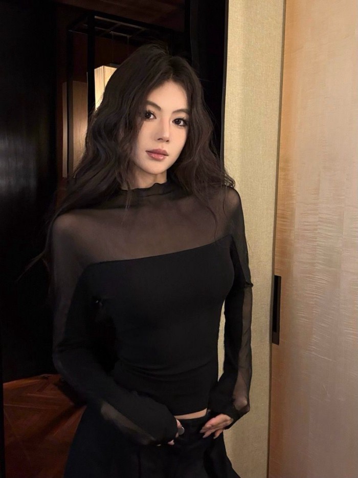 Lưới nối áo thun dài tay cổ cao gợi cảm dáng ôm hot girl khí chất trên đáy áo sơ mi hợp thời trang