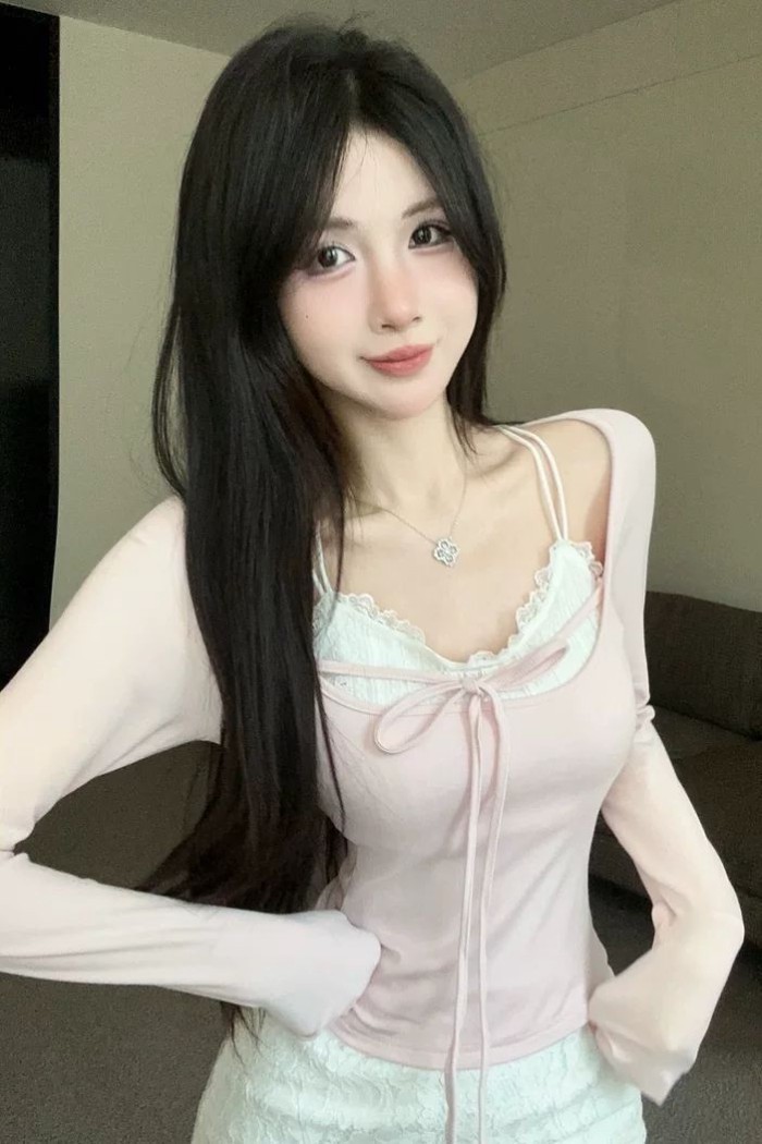 Áo thun dài tay giả hai dây màu hồng Hàn Quốc dành cho nữ đầu thu thuần khiết dục vọng hottie dây á