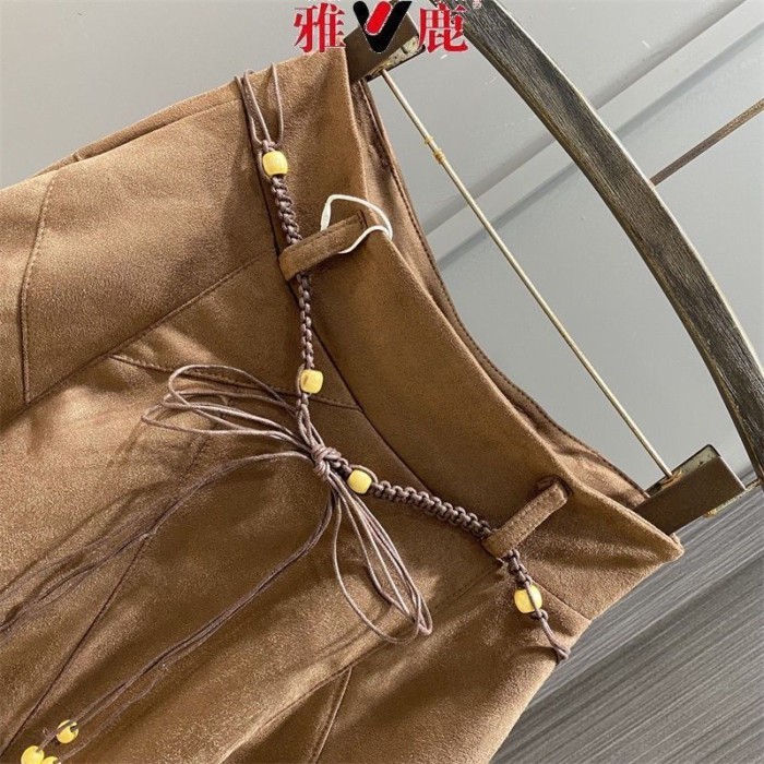 Váy cạp cao giả da nai màu nâu cổ điển kiểu Mỹ mới dành cho nữ với váy chữ A không đều