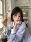 Áo Sơ Mi Sọc Dài Tay Thêu Nơ Cho Nữ Đầu Thu Phong Cách Hàn Quốc dáng Rộng Màu Tương Phản Dài Giữa Á