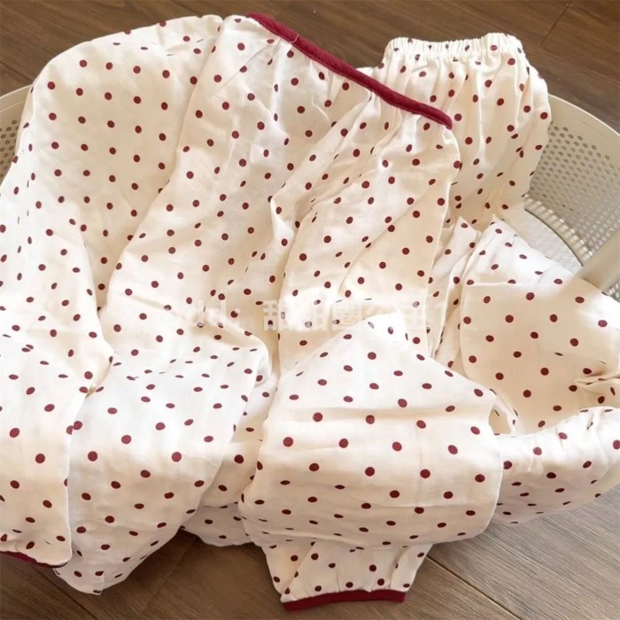 Bộ đồ ngủ mèo kitty chấm bi, quần dài tay trẻ em vừa và lớn, quần áo mặc ở nhà bằng vải cotto