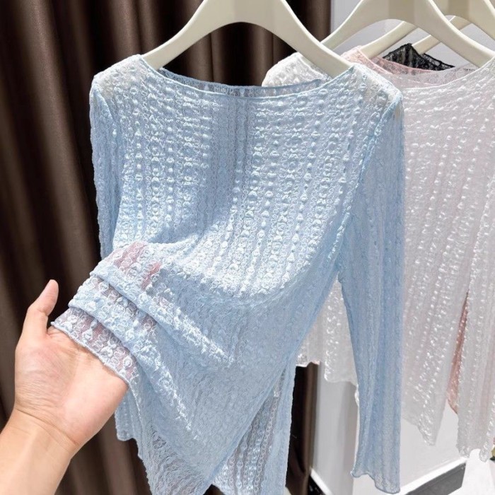 Áo thun nữ dài tay cổ thuyền phối ren họa tiết áo thun nữ mùa thu có thiết kế xẻ tà và gạc rỗ