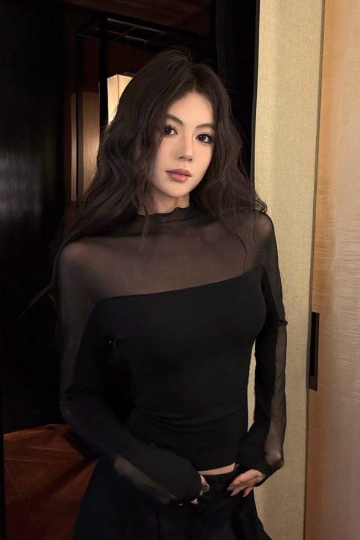 Lưới nối áo thun dài tay cổ cao gợi cảm dáng ôm hot girl khí chất trên đáy áo sơ mi hợp thời trang