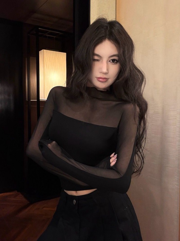 Lưới nối áo thun dài tay cổ cao gợi cảm dáng ôm hot girl khí chất trên đáy áo sơ mi hợp thời trang