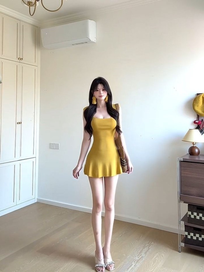 phong cách ham muốn tinh khiết màu vàng khí chất không tay mỏng mỏng mùa hè trở lại rỗng hot