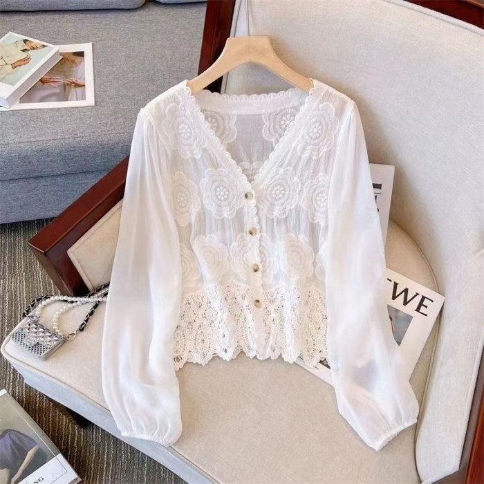 Đầu thu mới hàng đầu Pháp ren mùa hè rỗng áo sơ mi cardigan thiết kế áo voan dài tay mặc bên