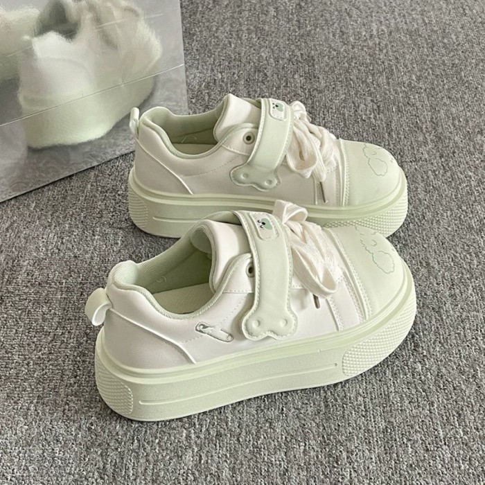 đôi giày trắng mới mùa xuân mới, giày đế dày Velcro đế dày, cún con tăng chiều cao, bánh mì dễ t