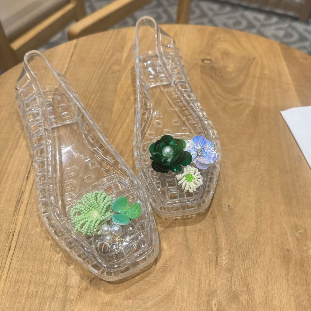 Giày jelly mới phụ kiện hoa pha lê