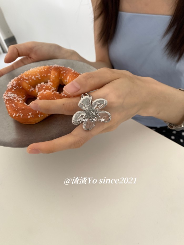 Have u desgin Xuân Hè Thiết Kế Sang Trọng Trong Suốt Hoa Chỉ Số Nhẫn Ngón Tay Phù Hợp Với Nhẫn Đơn Giản Đi Lại Vòng Phóng Đại