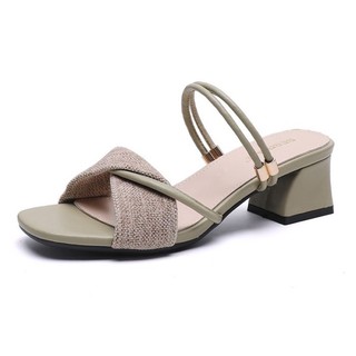 Một đôi giày, hai đôi sandal cho nữ, giày cao gót nổi tiếng trên mạng mùa hè mới, trang phục