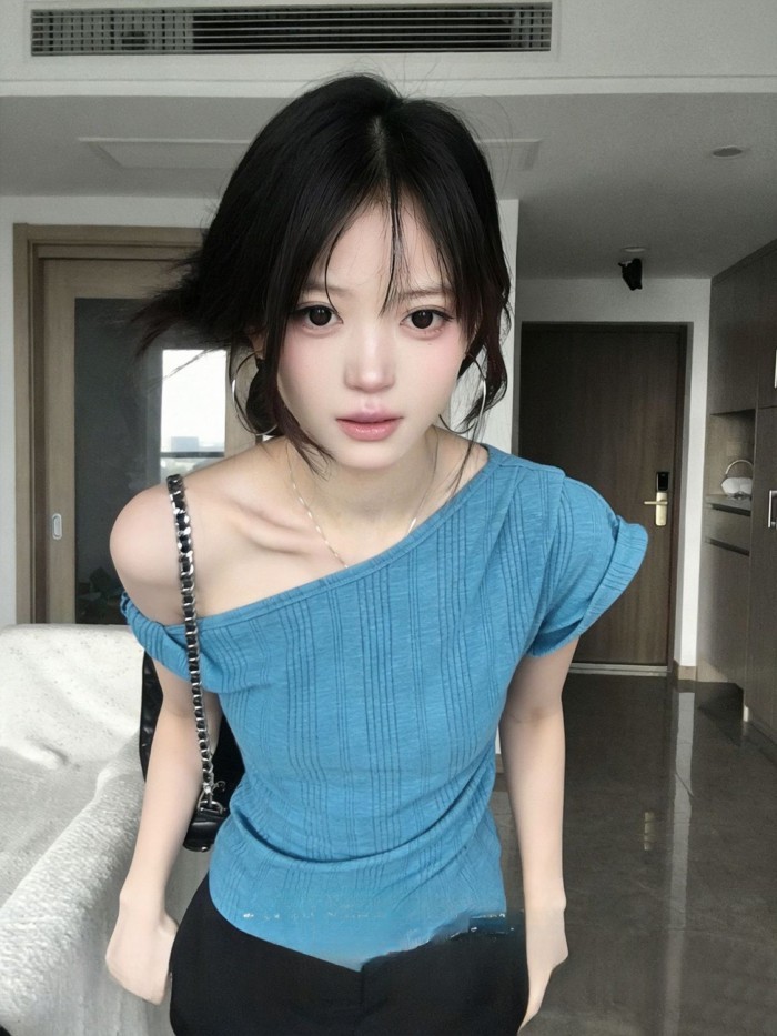 Áo thun trễ vai màu xanh hồ cho nữ thiết kế mùa hè dáng ôm ngắn tay trễ vai hàn quốc