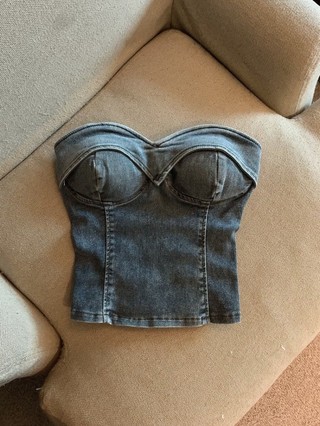 Áo ống denim màu retro thời trang cho nữ mùa hè mới Áo crop top một vai đa năng ngọt ngào và
