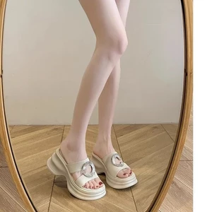 Dép đế nêm đế dày niche dành cho nữ, dép lê đế cao đính kim cương giả đa năng