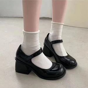 Pháp Mary Jane Giày cao gót Dép nữ Áo khoác ngoài nữ Mới gót dày màu đen Giày đơn Giày da nhỏ