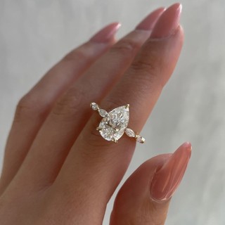 Ruby * Châu Âu Mỹ Thời Trang Zircon Giọt Nước Hình Nhẫn Nữ Đơn Giản Lớn Nhẫn Zircon Nhẫn Trang Sức