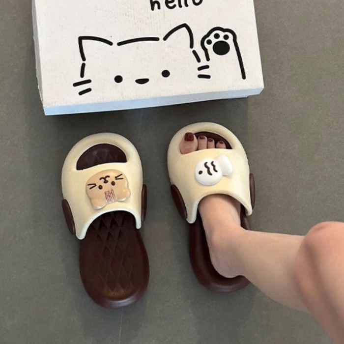 Màu sắc thời trang phù hợp với thiết kế dép mèo hoạt hình cho nữ mang dép đế dày chống trượt