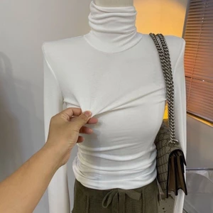 Áo thun cổ lọ dài tay có gân bên trong màu xám đậm dành cho nữ