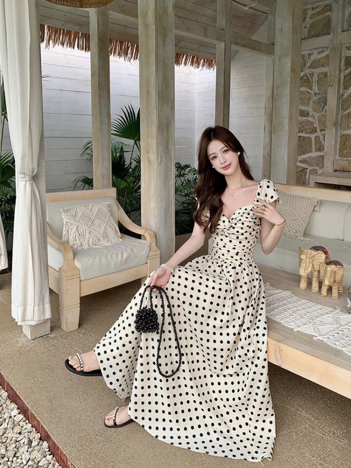 Đầm chấm bi cao cấp phong cách Pháp dành cho nữ mùa hè mới xếp ly eo thon Váy chữ A dài
