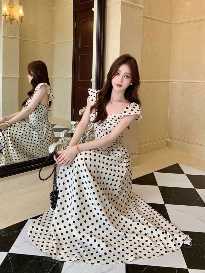 Đầm chấm bi cao cấp phong cách Pháp dành cho nữ mùa hè mới xếp ly eo thon Váy chữ A dài