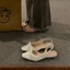 Pháp Nhỏ Mũi Vuông Nêm Gót Túi Mũi Giày Sandal Nữ Đế Bằng Phong Cách Cổ Tích Xếp Ly Nơ Lưng T