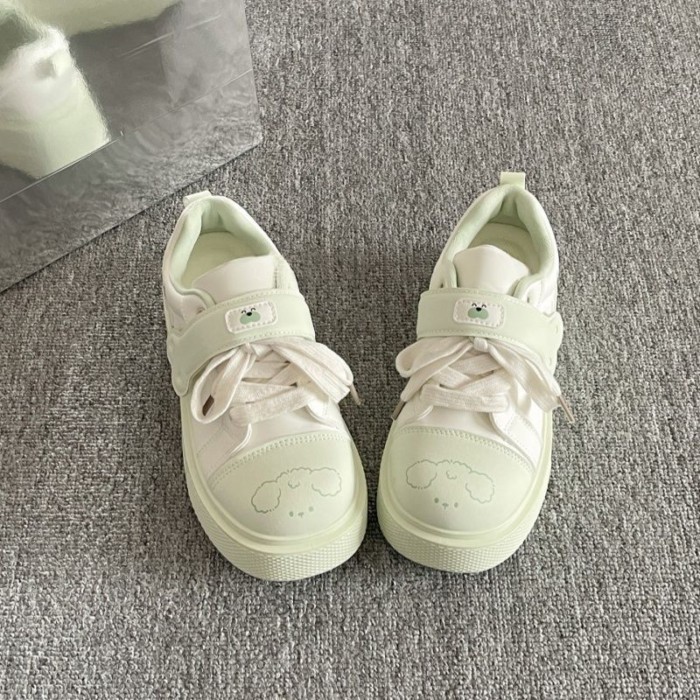 đôi giày trắng mới mùa xuân mới, giày đế dày Velcro đế dày, cún con tăng chiều cao, bánh mì dễ t
