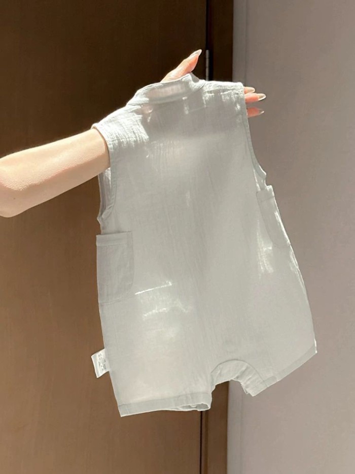 Phong cách hoạt hình Áo vest không tay cho bé Jumpsuit Quần áo vá gấu sơ sinh mỏng