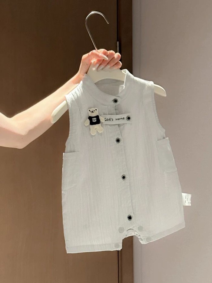Phong cách hoạt hình Áo vest không tay cho bé Jumpsuit Quần áo vá gấu sơ sinh mỏng