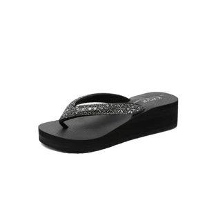 Phong cách Hàn Quốc đính kim cương giả tăng chiều cao 5CM Dép xỏ ngón đi biển đi biển mùa hè