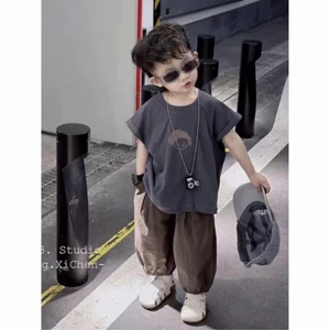 Bộ đồ bé trai mùa hè phong cách mới mát mẻ và đẹp trai Áo thun ngắn tay cotton nguyên chất th