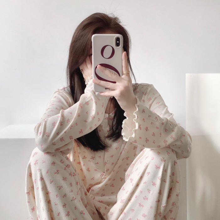 Bộ đồ ngủ phong cách Hàn Quốc dành cho nữ, hoa ngọt ngào ký túc xá xuân thu quần dài đơn giản Bộ qu