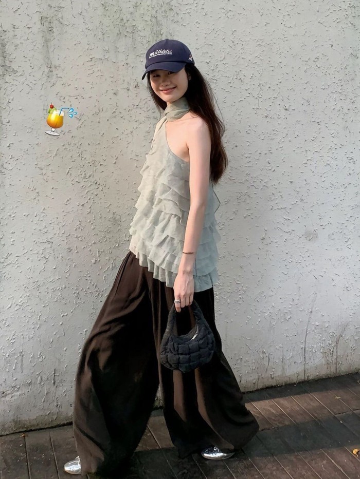 Lớp bánh xù lông bất đối xứng Ruy băng lệch vai