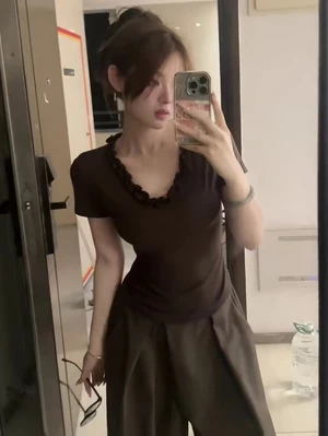 màu cà phê nấm mùa hè mới khí chất Hàn Quốc áo ngắn giảm béo hợp thời trang